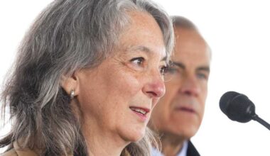 Environment groups suing Ottawa over projected missed emission targets
