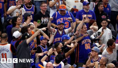 Ticketmaster says Knicks fans won't be locked out of game after last-minute panic - BBC