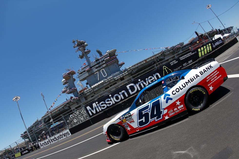 nascar o'reilly auto parts series united rentals driven to serve 250 practice