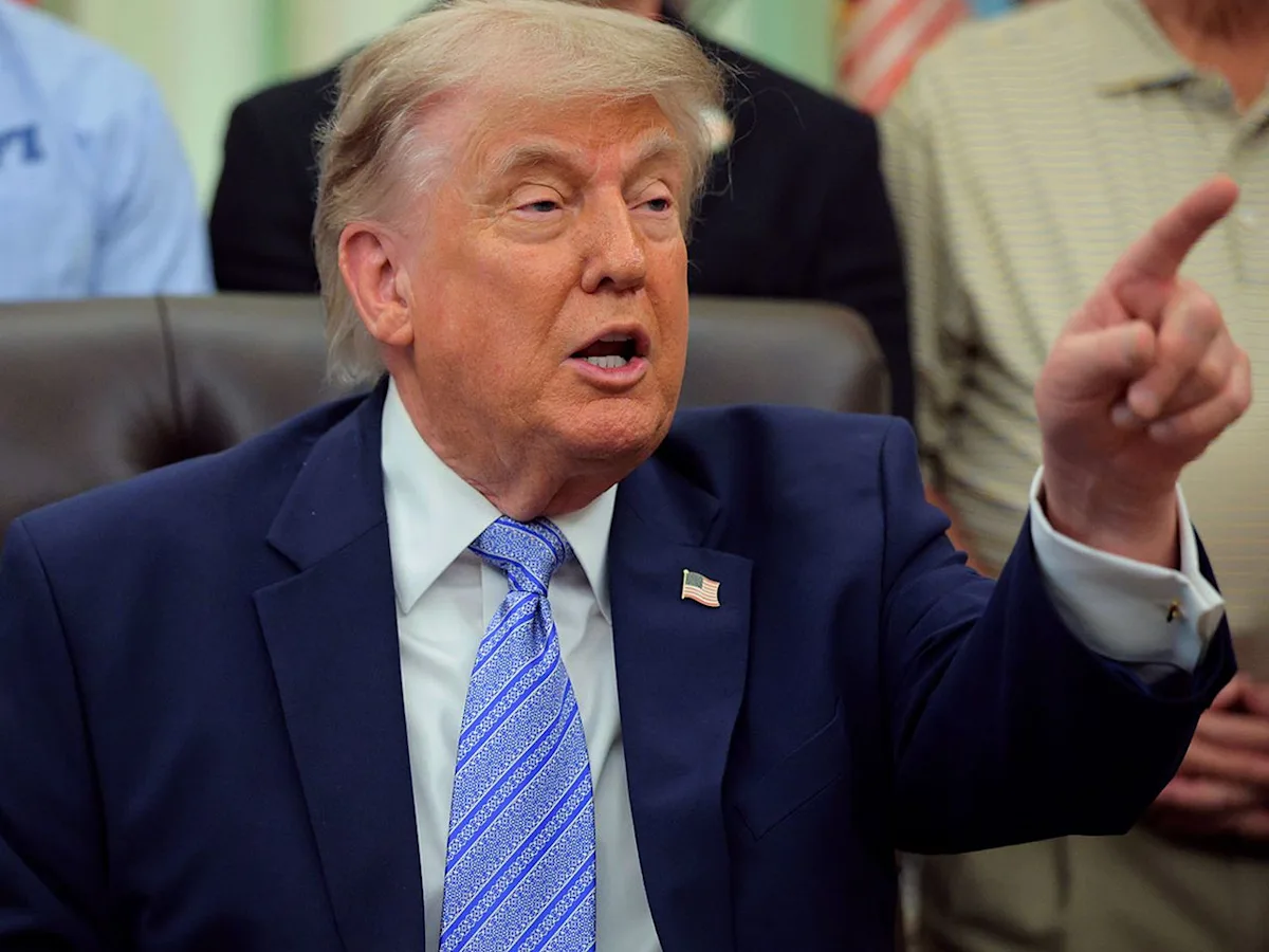 News of the day: Trump tariff shake-up, automatic tax-filing, a technical recession, Robinhood comes to Canada, Metro CEO to retire and much more
