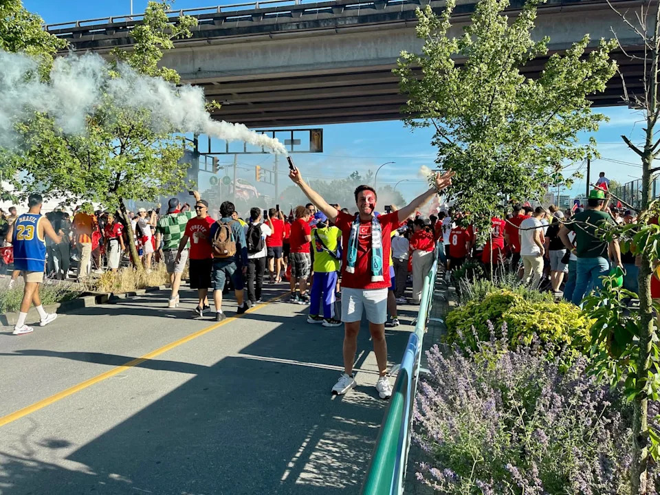 Turkey fan Enes Unalli