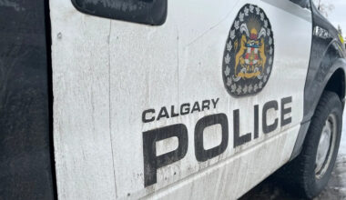 2 pedestrians seriously injured in northeast Calgary crash