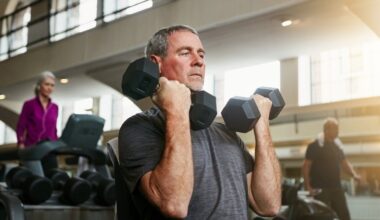 People who lift weights live longer – new study