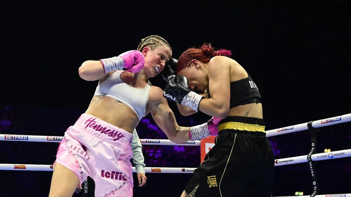 Franccesca Hennessy TKO’s  Aurora De Persio to Retain WBC Silver Title