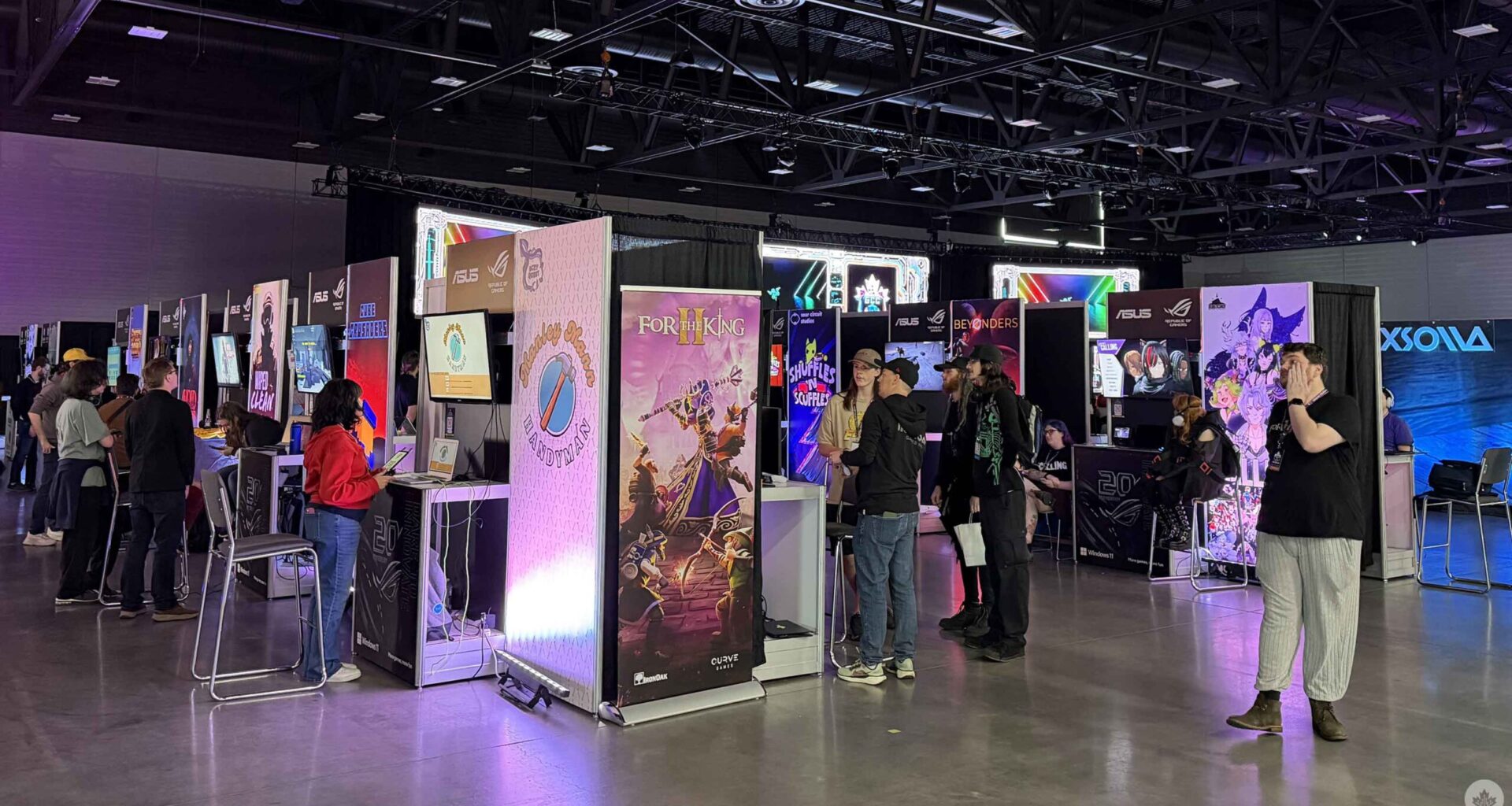 Game Con Canada booths
