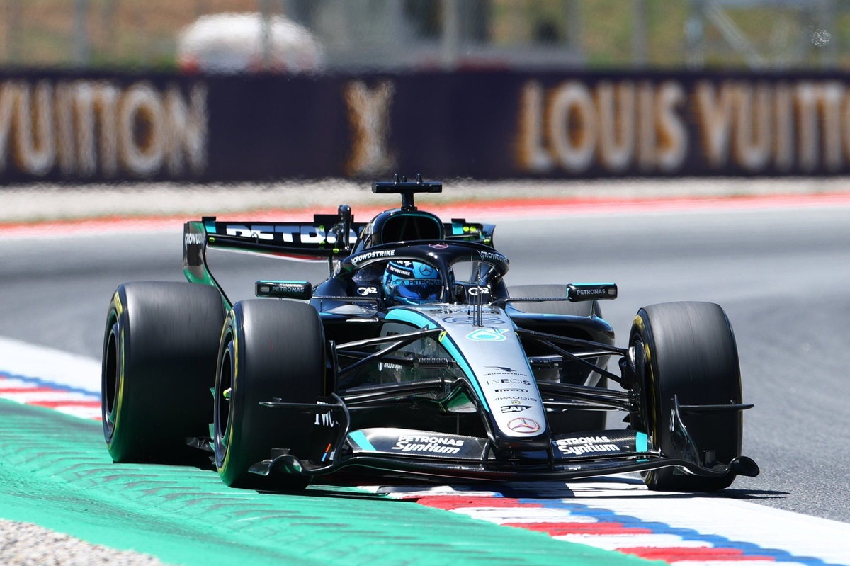 F1 Barcelona GP: Russell tops first practice from Piastri