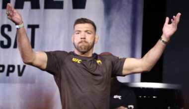 Dricus du Plessis blames ’little someone’ for delaying fight announcement