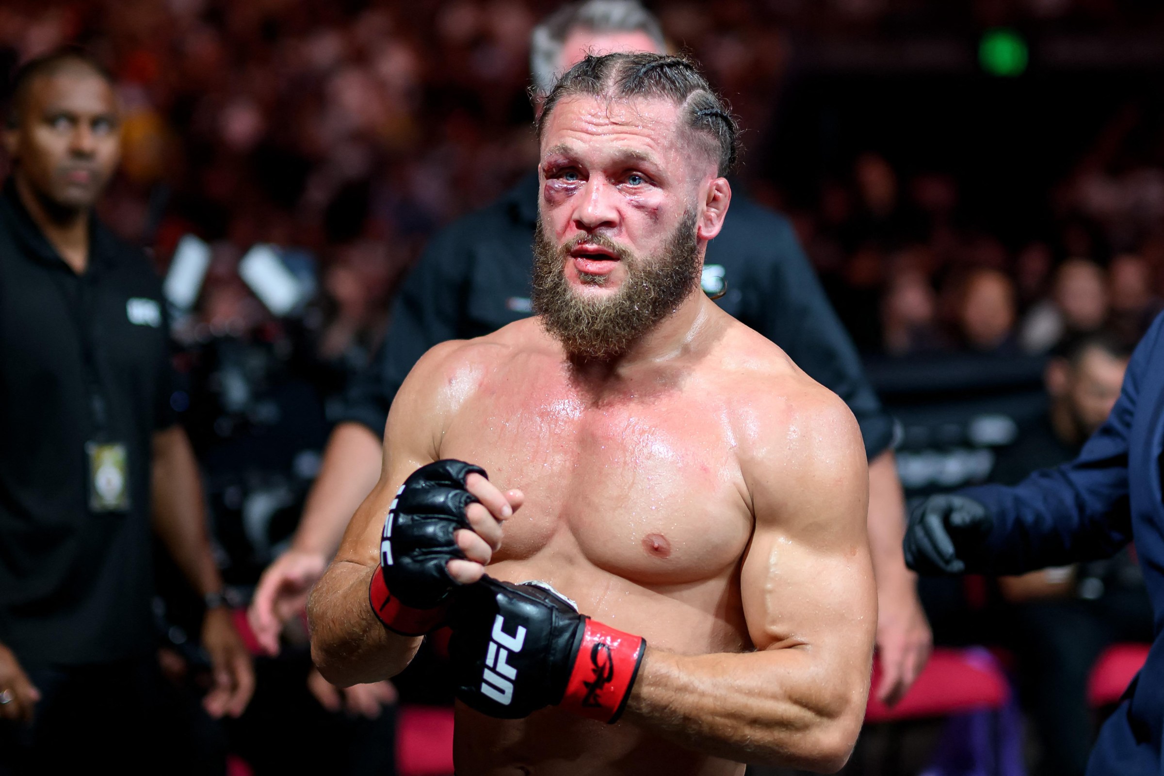 Rafael Fiziev will look to rebound at UFC Baku.