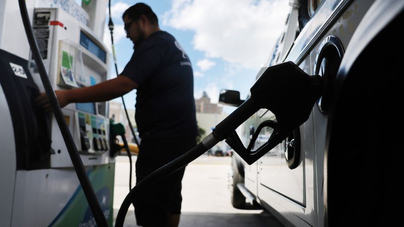 Consumer sentiment rises for the first time in three months