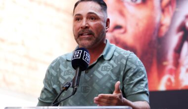 Oscar De La Hoya talks potential for Tank Davis vs Floyd Schofield