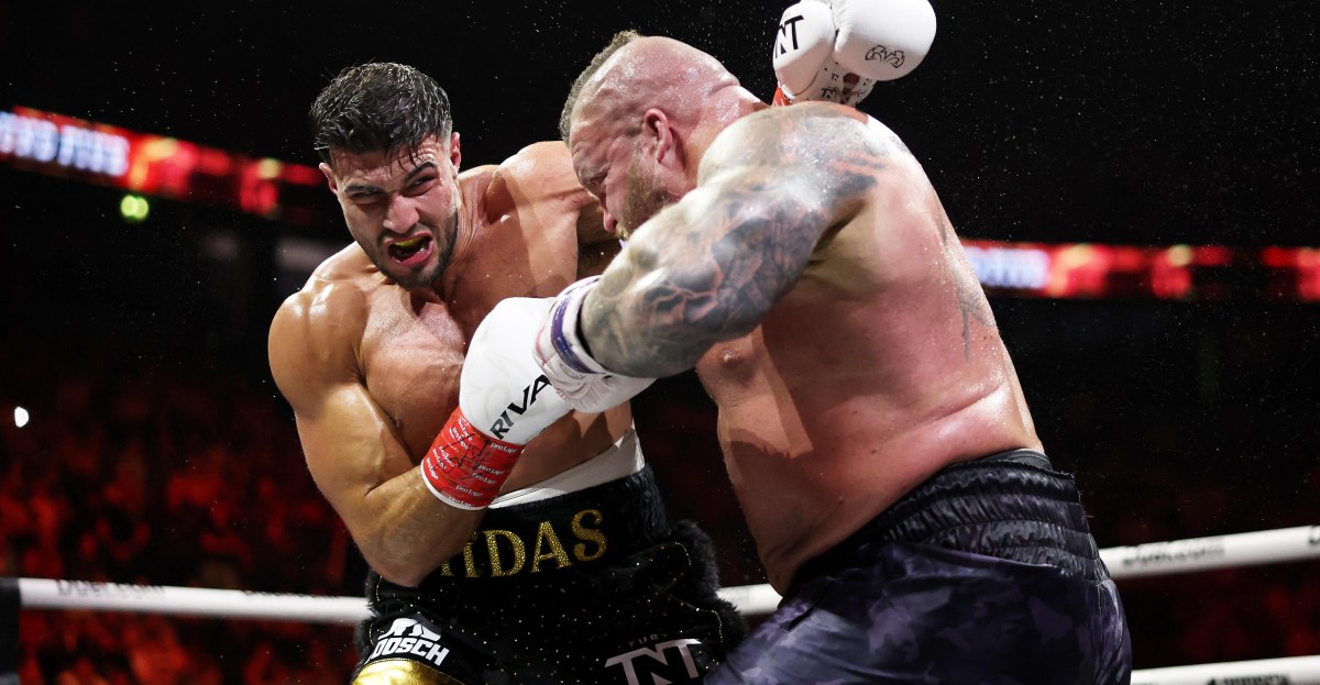 Highlights! Tommy Fury Barely Edges Out Eddie Hall In Sloppy Slugfest