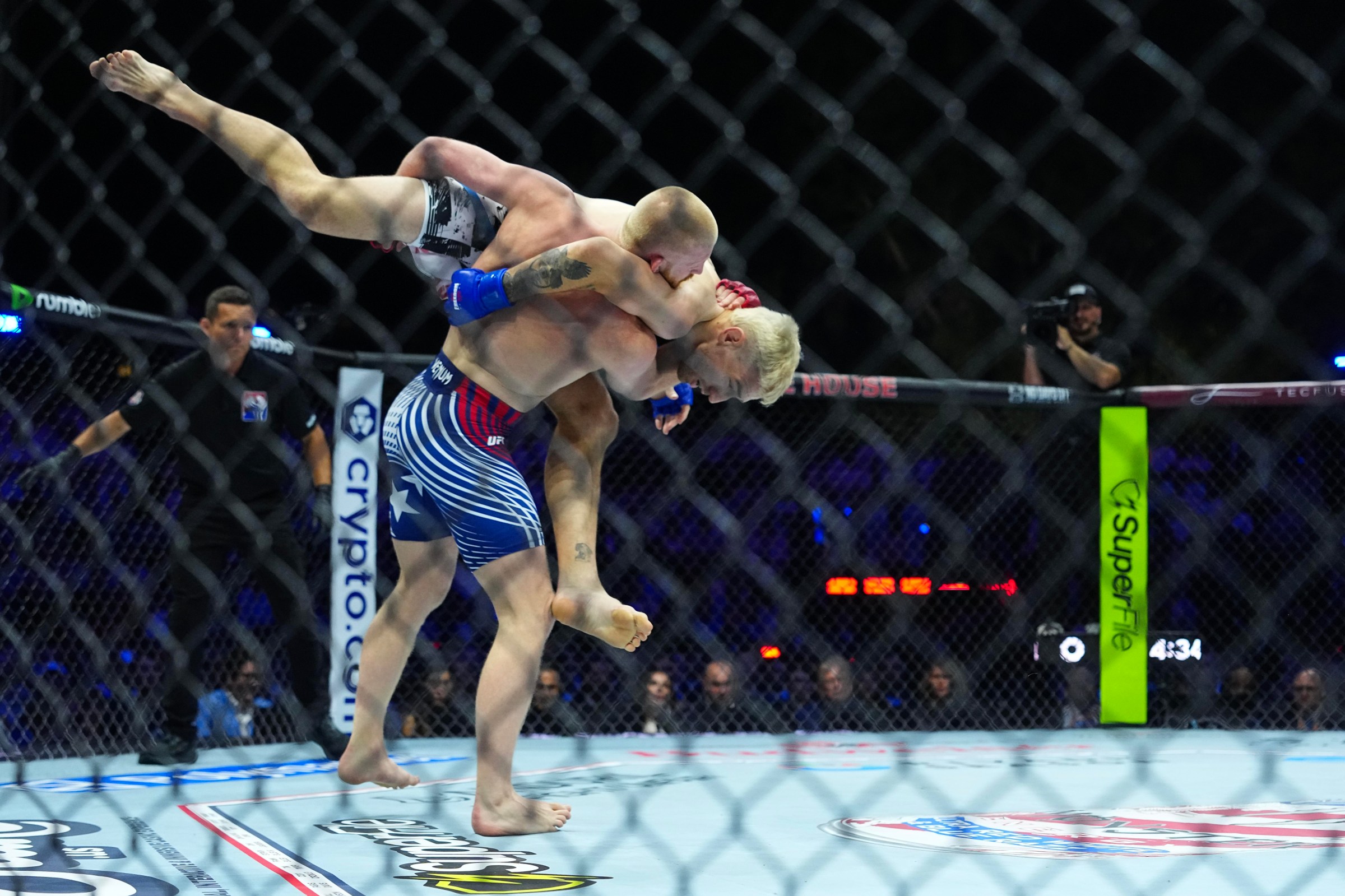 WASHINGTON, DC - JUNE 14: Bo Nickal grapples Kyle Daukaus in a middleweight fight during the UFC Freedom 250 event on the South Lawn at the White House on June 14, 2026 in Washington, DC. (Photo by Chris Unger/Zuffa LLC)