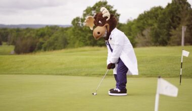 Rain doesn’t dampen the spirits at Fairways for Fractures