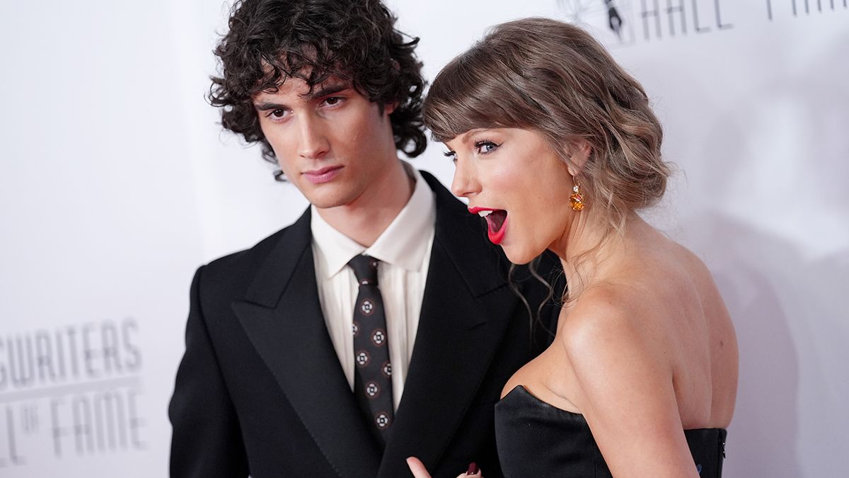 Sombr and Taylor Swift at the 55th Annual Songwriters Hall of Fame Induction and Awards Gala held at the Marriott Marquis Hotel on June 11, 2026 in New York, New York.