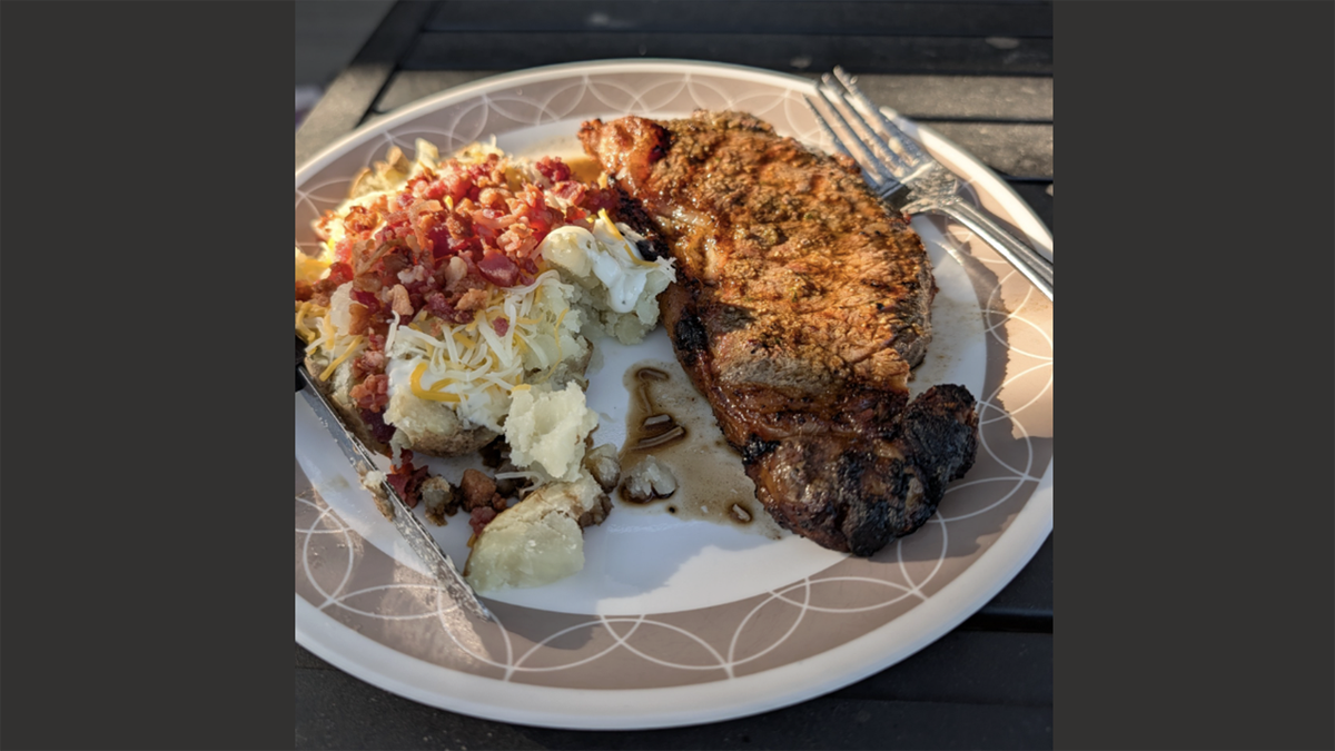 Screencaps reader Homebrew Bill sends in his steak dinner, because we respect meat around here.
