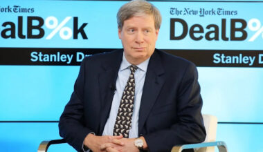 The Billionaire Who Called the 2008 Bubble Just Dumped Google to Buy These 5 AI Hardware Stocks