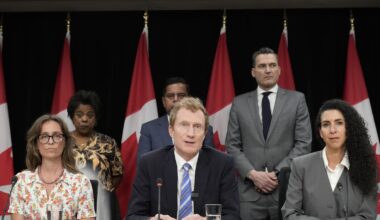 Ottawa moves to bar kids under 16 from social media