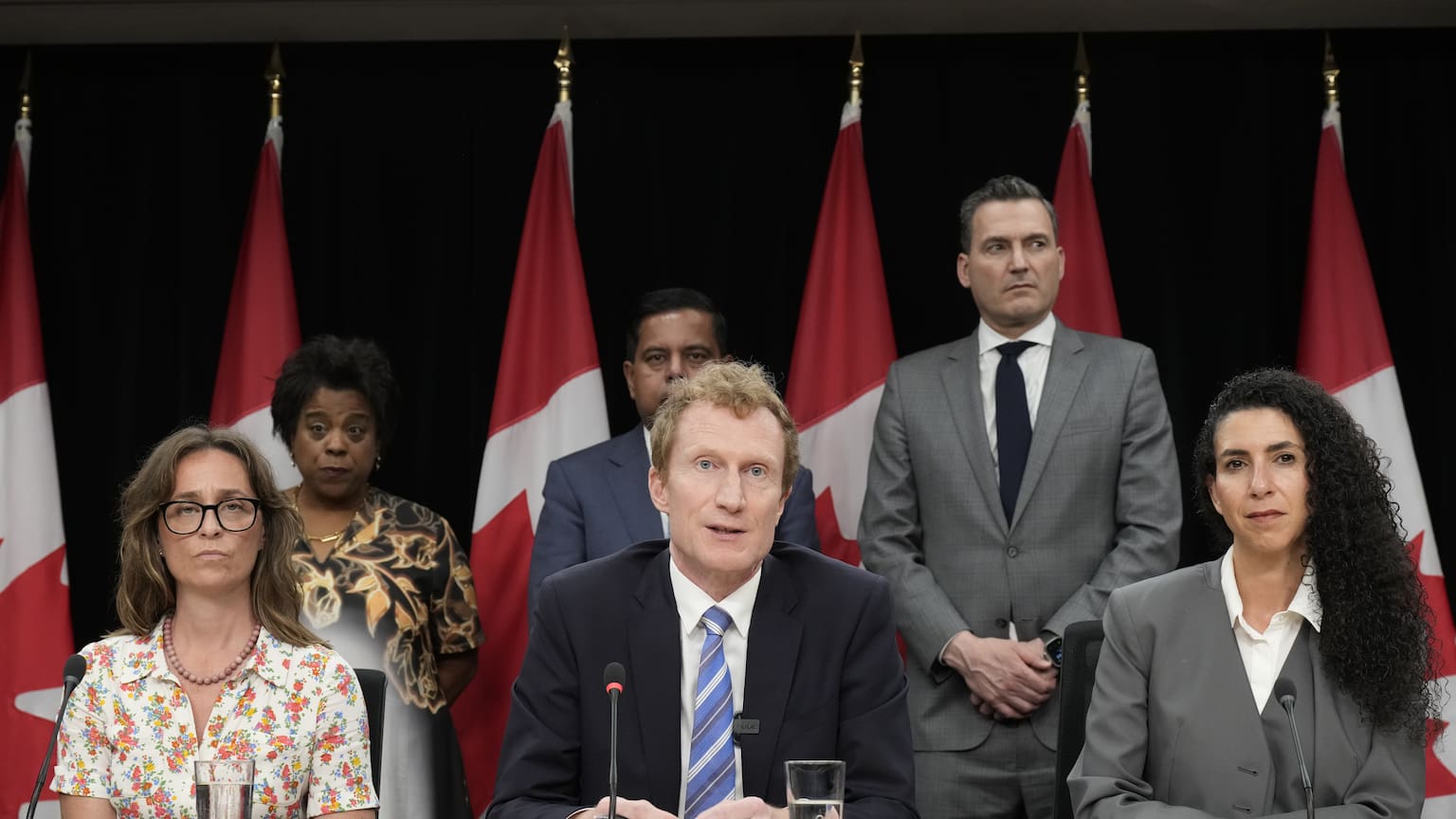 Ottawa moves to bar kids under 16 from social media