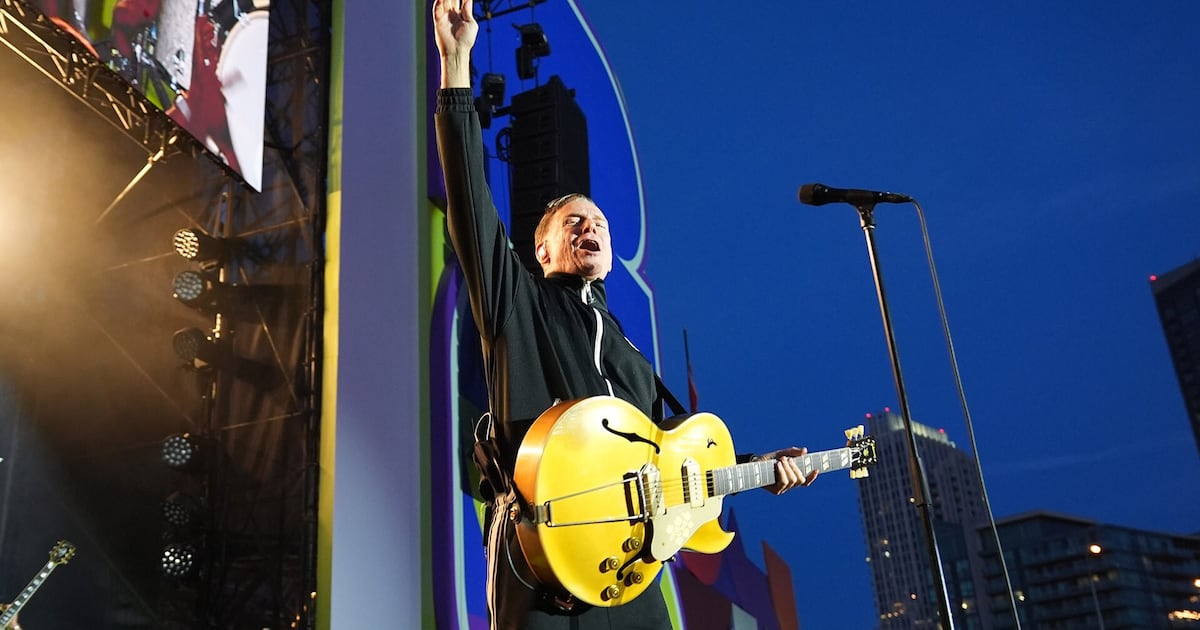 Bryan Adams headlines FIFA World Cup Countdown Concert in Toronto – TSN