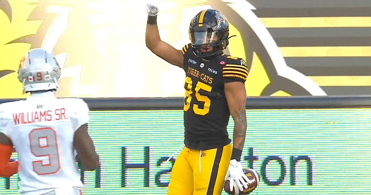 'They'll start it with a bang here in the Hammer': Smith hauls in his third TD of the season – TSN