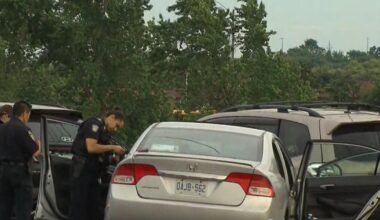Two people injured in multi-vehicle crash in Mississauga – CP24