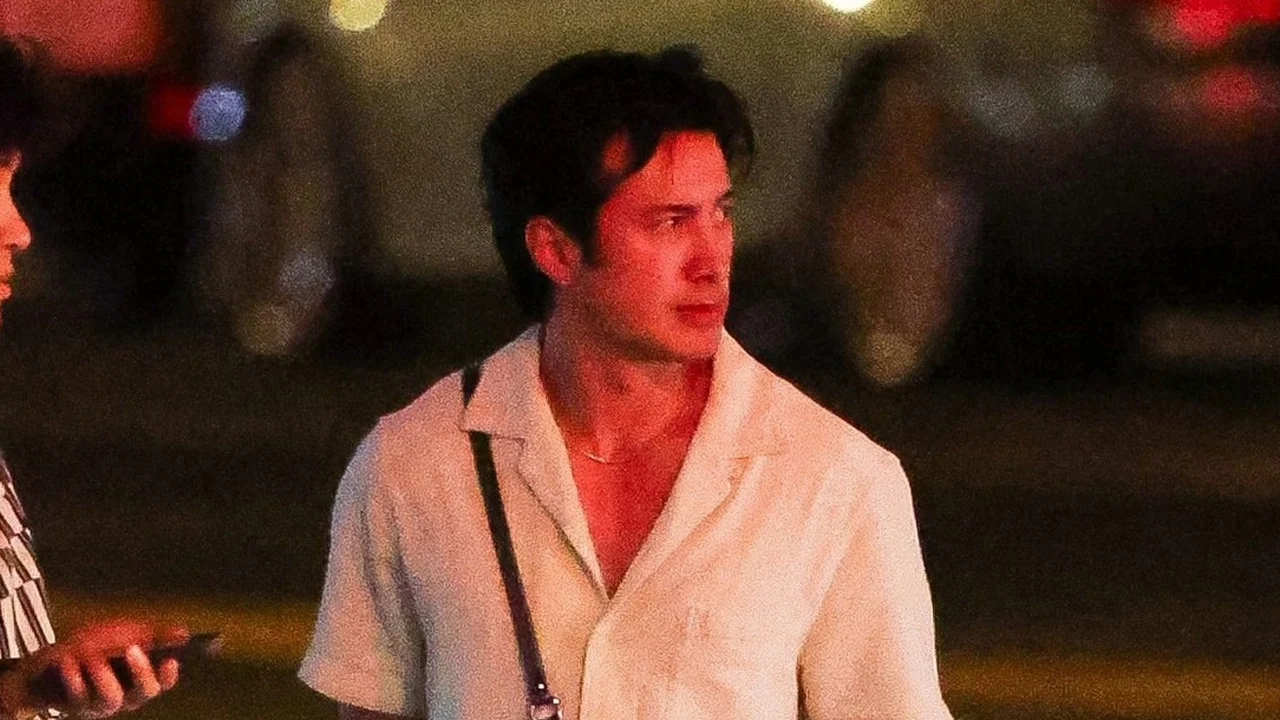Hudson Williams Enjoys Night Out with Friends in NYC - Just Jared - Celebrity News and Gossip