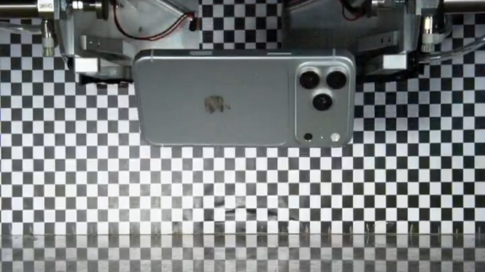 iPhone 18 Pro Drop Test 1 iPhone 18 Pro Drop Test 1