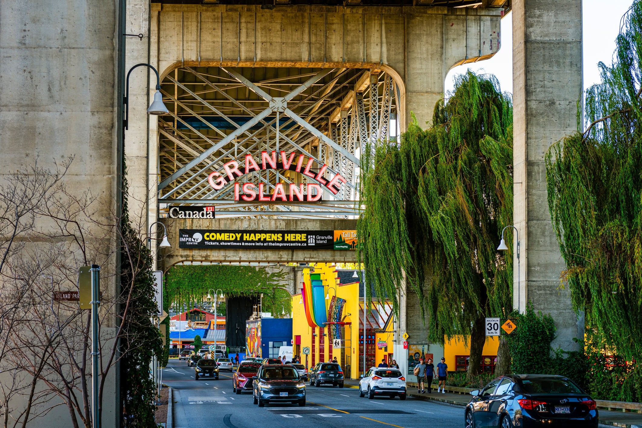 Granville Island was once an industrial area, but is now filled with now rejuvenated with bars, shops and restaurants. Highlights are the Granville Market and the Granville Brewing Company