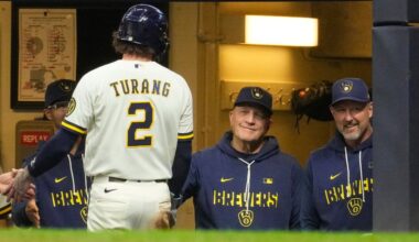 Turang snaps skid as Brewers bats explode in 2nd inning for 16-2 win over Giants