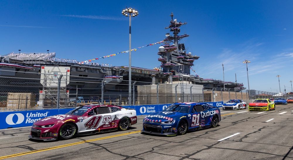 Kevin Magnussen, No. 91 Trackhouse Racing Chevrolet; Cole Custer, No. 41 Haas Factory Team Ford