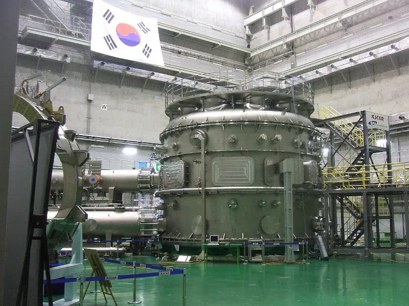 Korea Superconducting Tokamak Advanced Research (KSTAR)