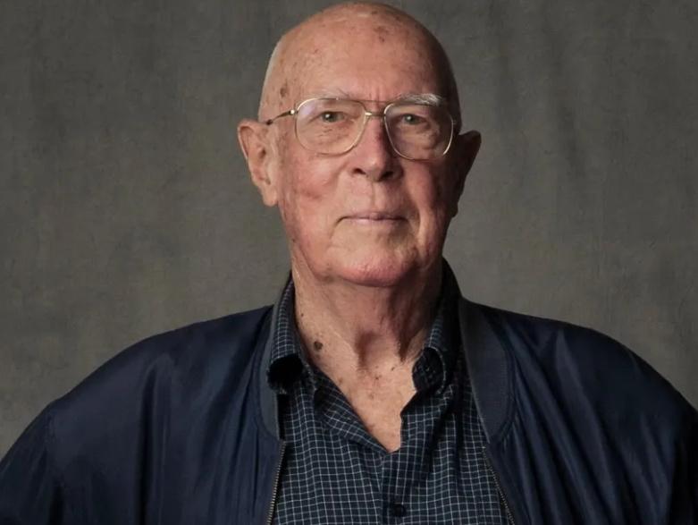 Former Olympian, gym founder Les Mills dies