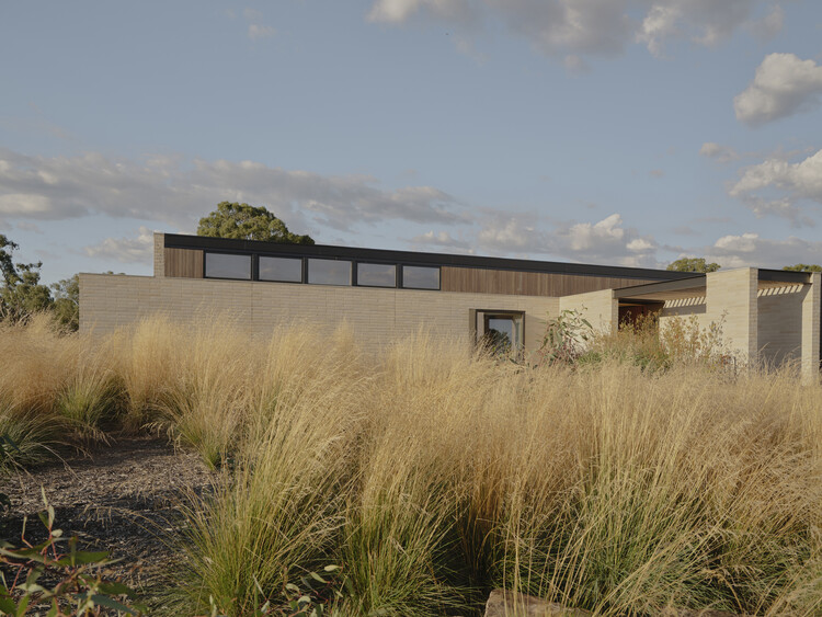 Mansfield House / Field Office Architecture - Image 1 of 17