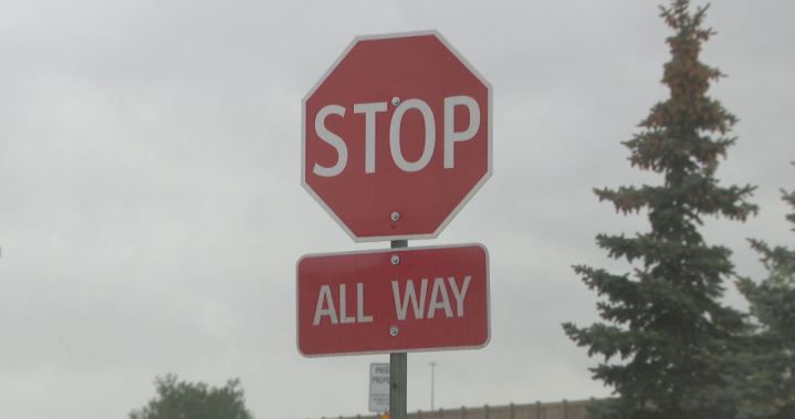 New 4-way stop removed after causing traffic nightmare in Maple Crest neighbourhood - Edmonton