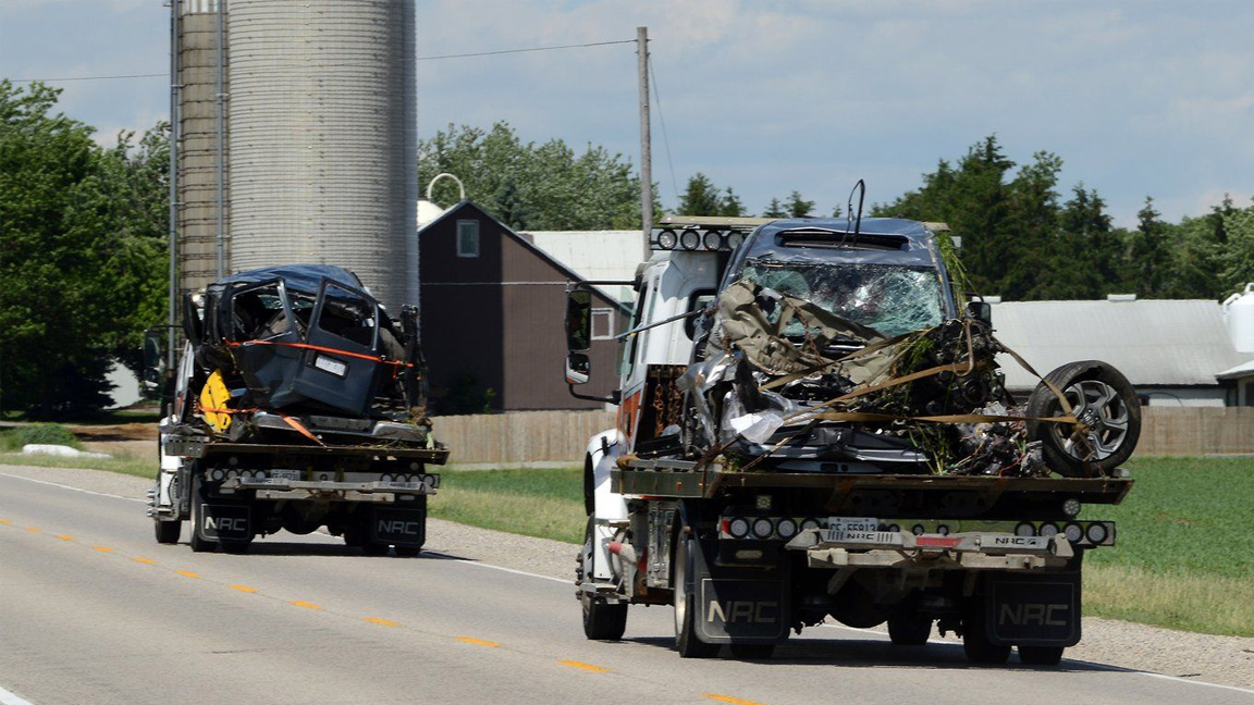 6th person dead in hospital after fatal Mapleton, Ont. car crash
