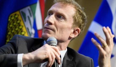 National Newswatch | Ottawa tells CRTC to change course on increasing…
