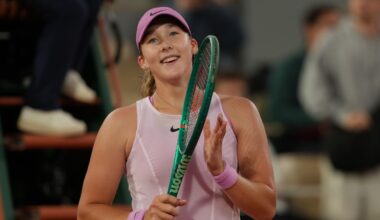 Andreeva rolls into French Open semifinal against streaking Kostyuk
