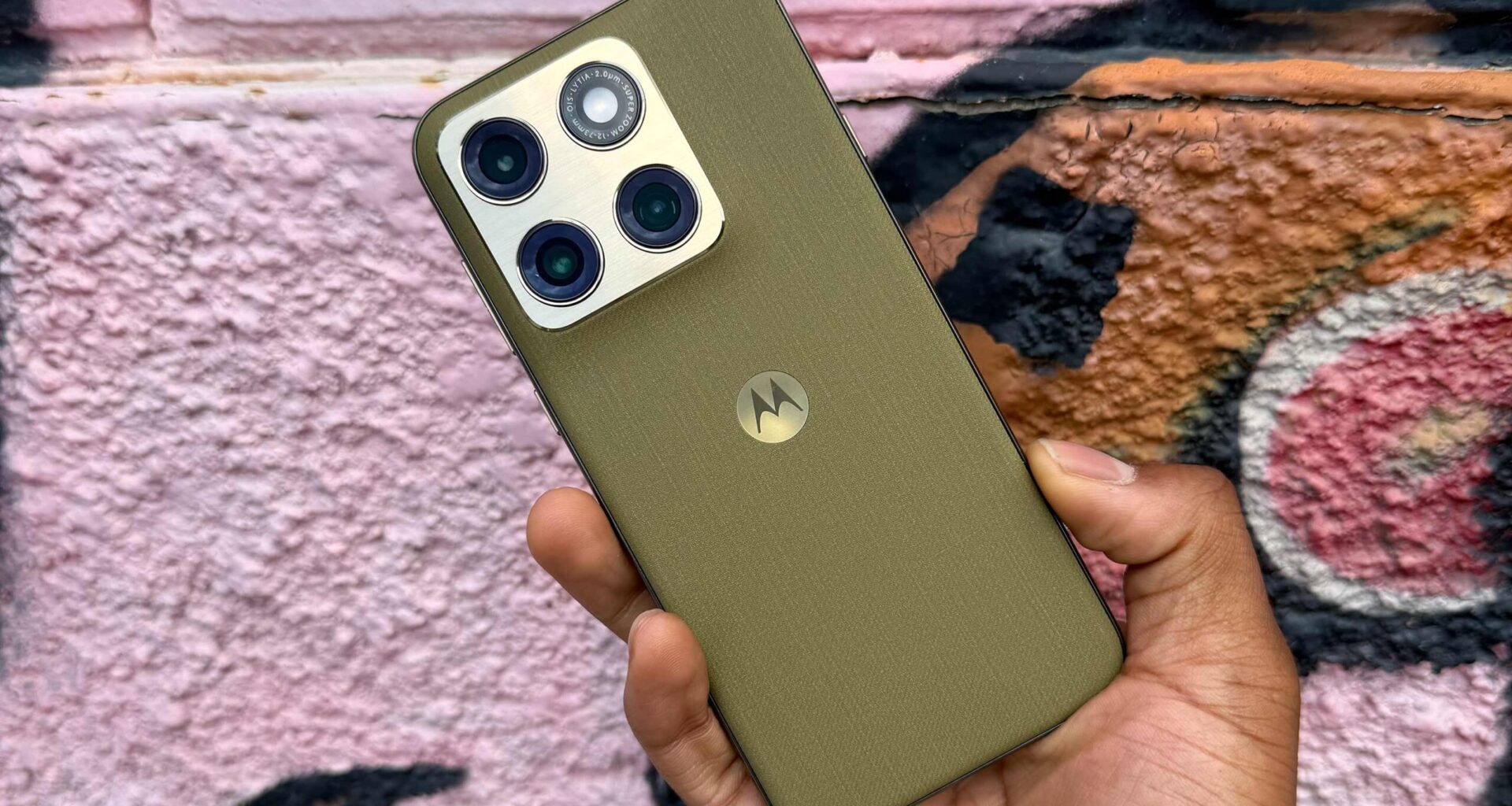 Motorola Edge 2026 now available in Canada