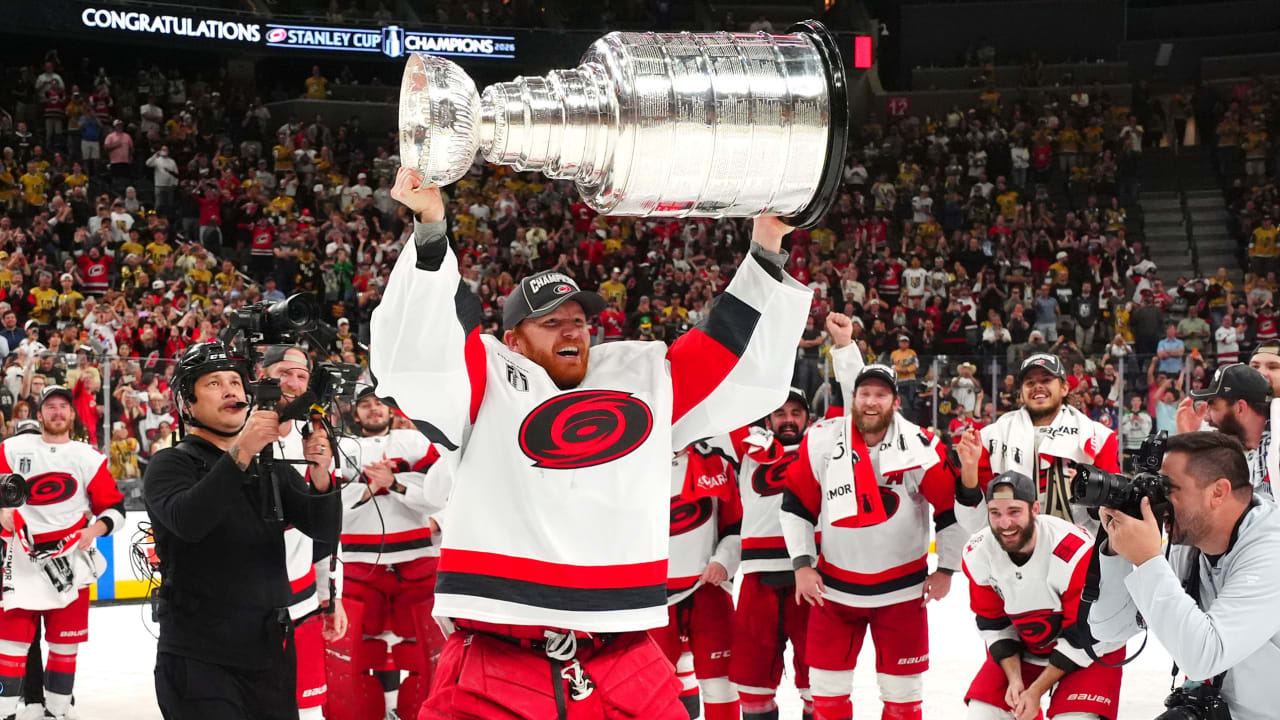 Andersen 'shocked' by Stanley Cup handoff from Staal