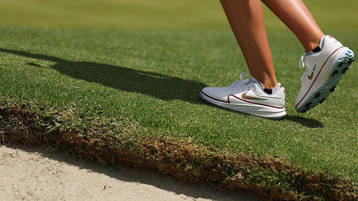 nelly korda lebron golf shoes