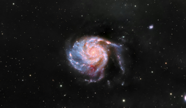 In 1995, astronomers aimed the Hubble Space Telescope at a tiny patch of sky that looked almost empty — a dark spot near the Big Dipper no wider than a pinhead held at arm’s length. After 10 days of exposures, the darkness resolved into roughly 3,000 galaxies, hiding in a place where the human eye saw nothing at all.