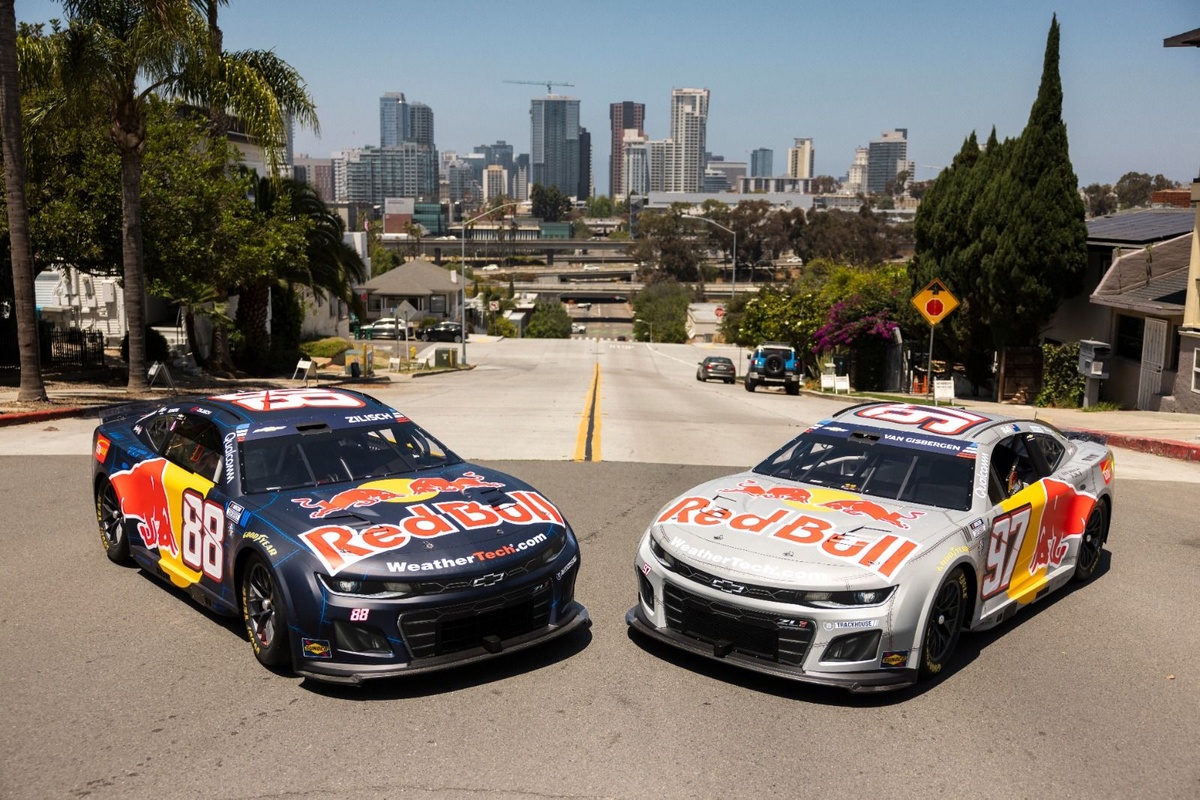 Red Bull reveals dual San Diego paint schemes for Van Gisbergen and Zilisch