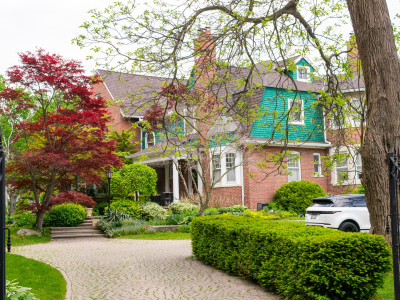 Owners of historic Mississauga lakeside home oppose City Hall move to designate it as heritage property