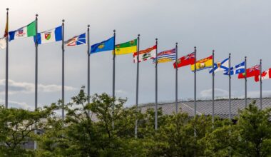 Canadians are leaving the country in record numbers and nearly half are from one province