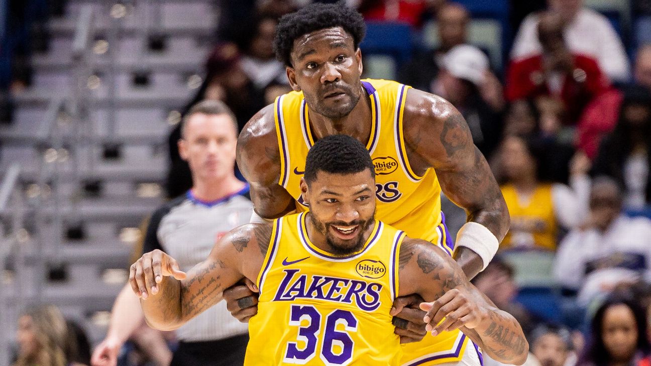 Sources: Deandre Ayton picks up Lakers option, Marcus Smart opts out