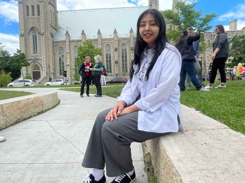 Tiago Resko / Free Press
Parwana Fasihi came to Winnipeg from Afghanistan three years ago and now studies accounting at the University of Winnipeg. She shares her story to bring awareness to the struggles women go through in Afghanistan.
