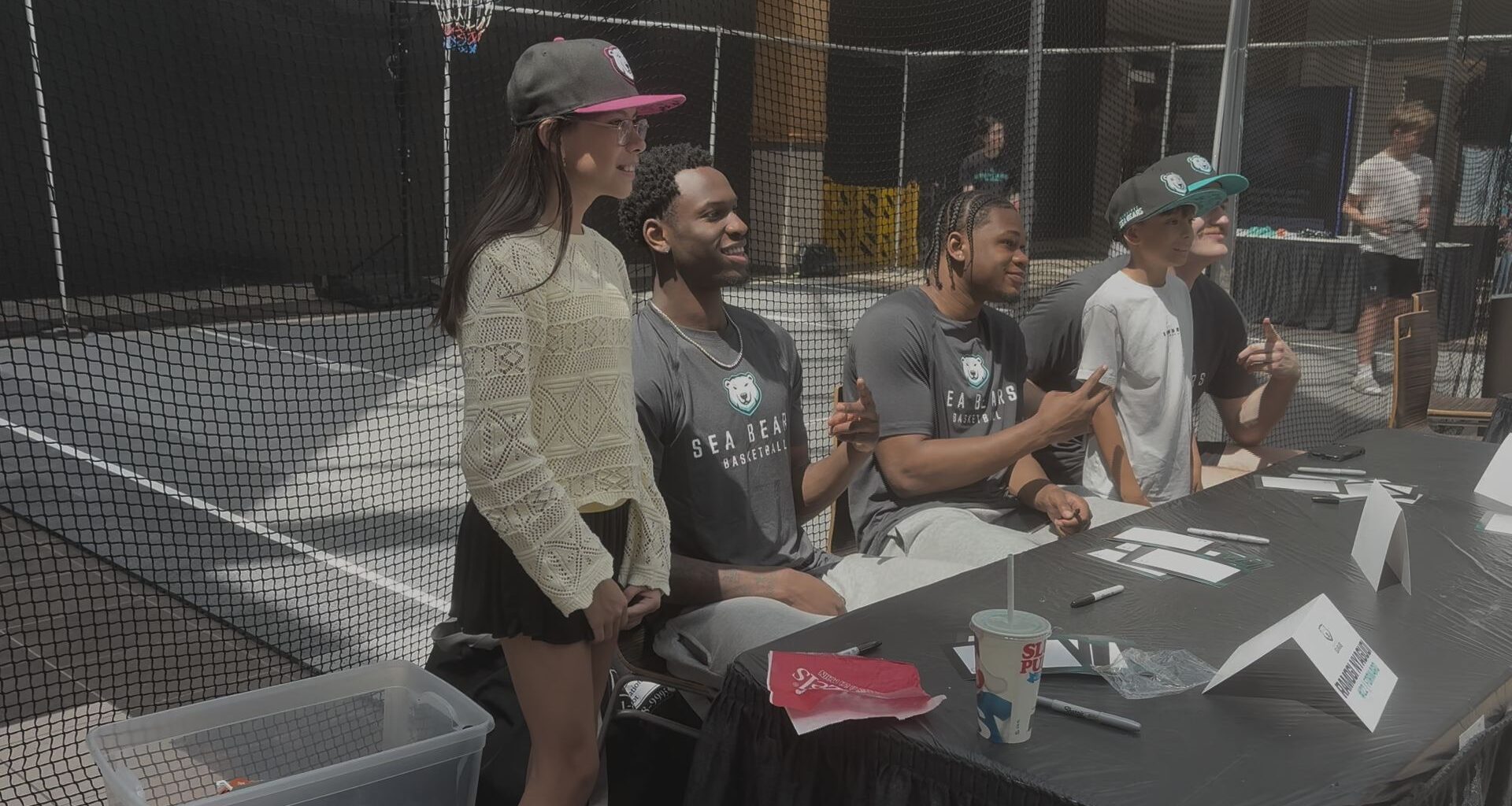 ‘We have the best fans’: Winnipeg Sea Bears get up close with fans at CF Polo Park