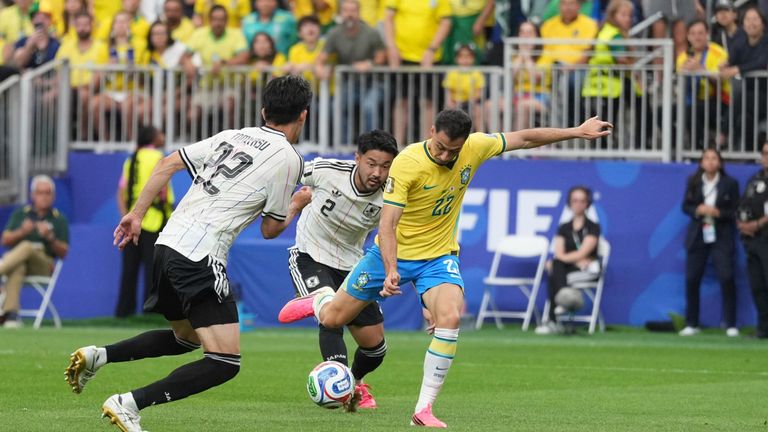 Martinelli pokes home in the 96th minute
