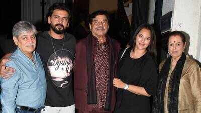Sonakshi Sinha and Zaheer Iqbal enjoy family dinner with Shatrughan Sinha, Poonam Sinha and Iqbal Ratansi