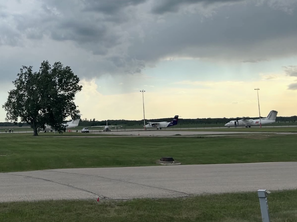 Severe weather sends Winnipeg-bound flights to Southport - PortageOnline.com